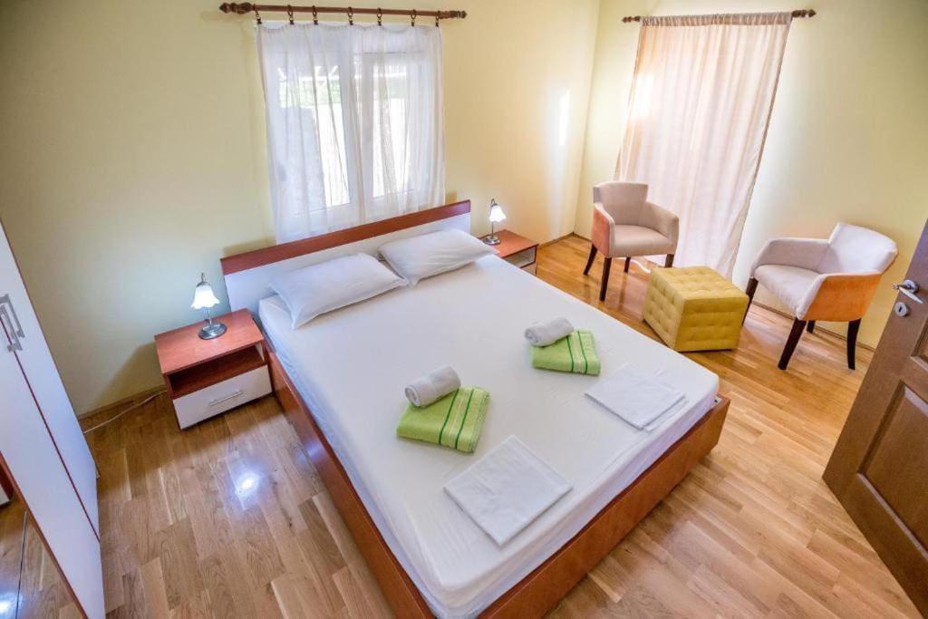Majka Apartments Kotor Eksteriør billede