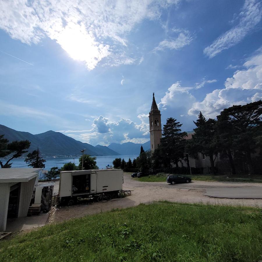 Majka Apartments Kotor Eksteriør billede