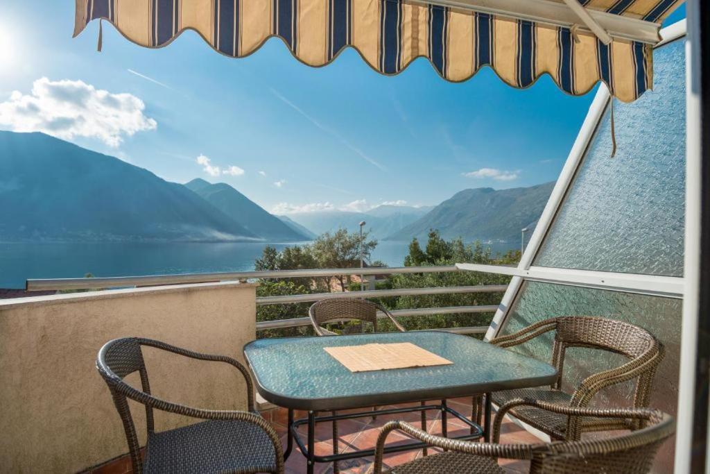 Majka Apartments Kotor Eksteriør billede